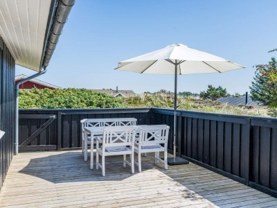 Holiday house 6 person holiday home in Henne - Outdoor photo 10