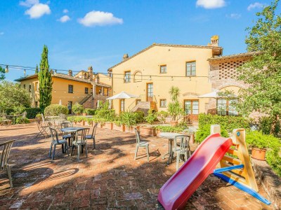 Farmhouse Belvilla by OYO San Miniato Trilocale - Outdoor photo 11