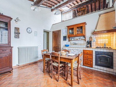 Farmhouse Belvilla by OYO San Miniato Trilocale - Features photo 19