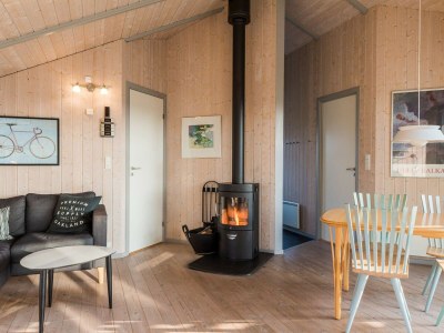 Holiday house 4 person holiday home in Henne - Outdoor photo 6