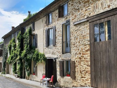 Holiday house Cosy gite in a beautiful high location, with private swimming pool and garden - Outdoor photo 8