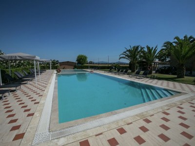 Holiday house Hübsche Wohnung mit Pool in Lazise - Outdoor photo 9