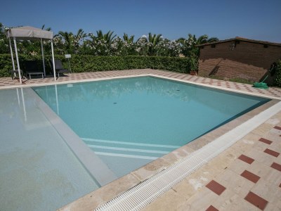 Holiday house Hübsche Wohnung mit Pool in Lazise - Outdoor photo 10