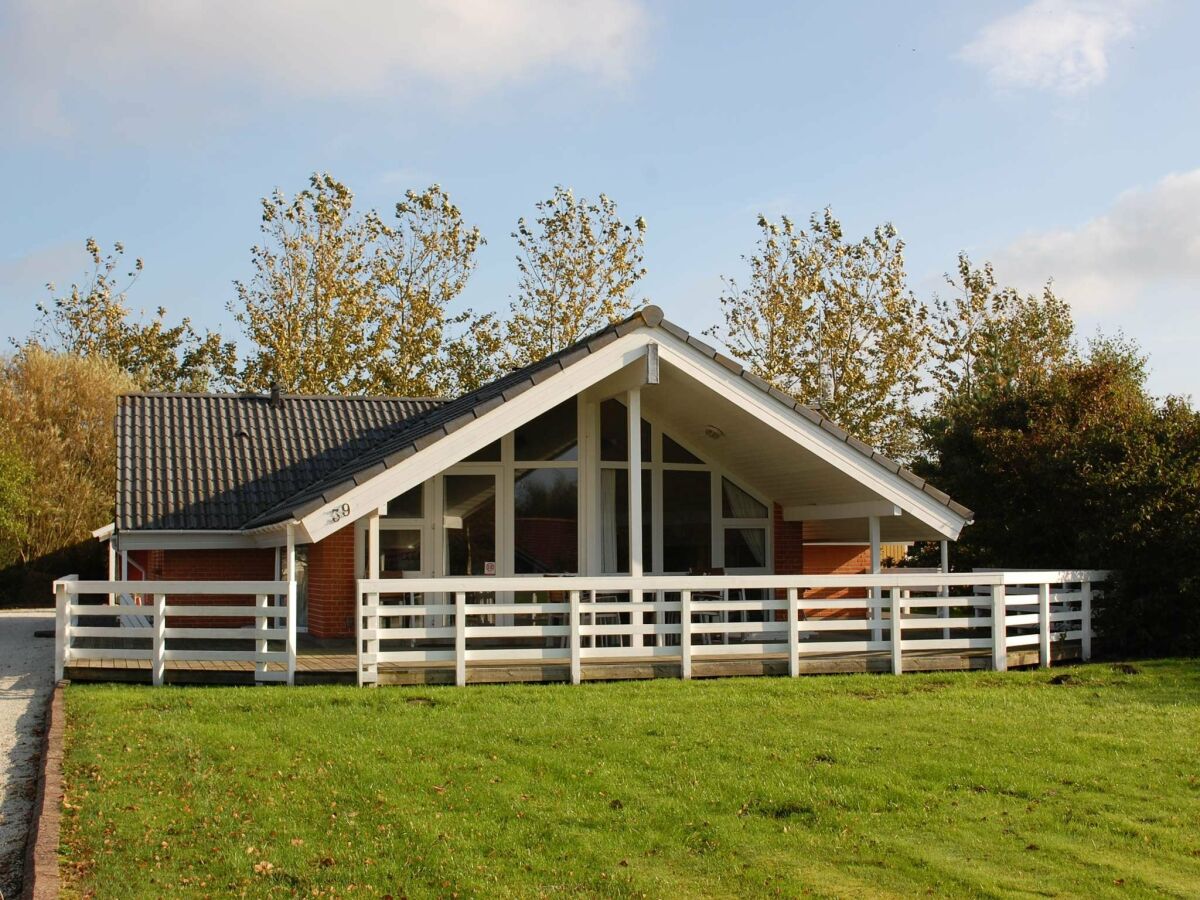 Holiday house 8 person holiday home in Hemmet