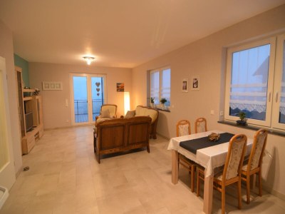 Apartment Moderne Ferienwohnung in Weinsheim mit Terrasse - Features photo 3