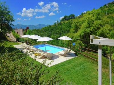 Villa Geräumige Villa in Fabriano mit Swimmingpool - Outdoor photo 4