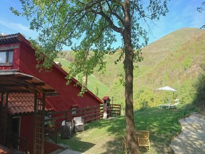 Villa Geräumige Villa in Fabriano mit Swimmingpool - Outdoor photo 7