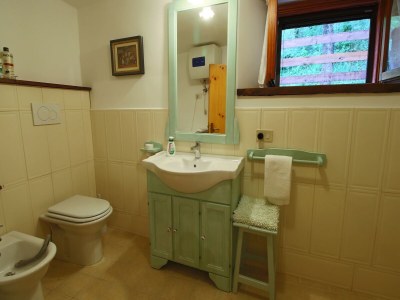 Villa Geräumige Villa in Fabriano mit Swimmingpool - Features photo 32