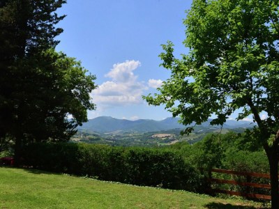 Villa Geräumige Villa in Fabriano mit Swimmingpool - Environment photo 35