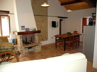 Farmhouse Belvilla by OYO Lisa Fonte Parolla - Features photo 25