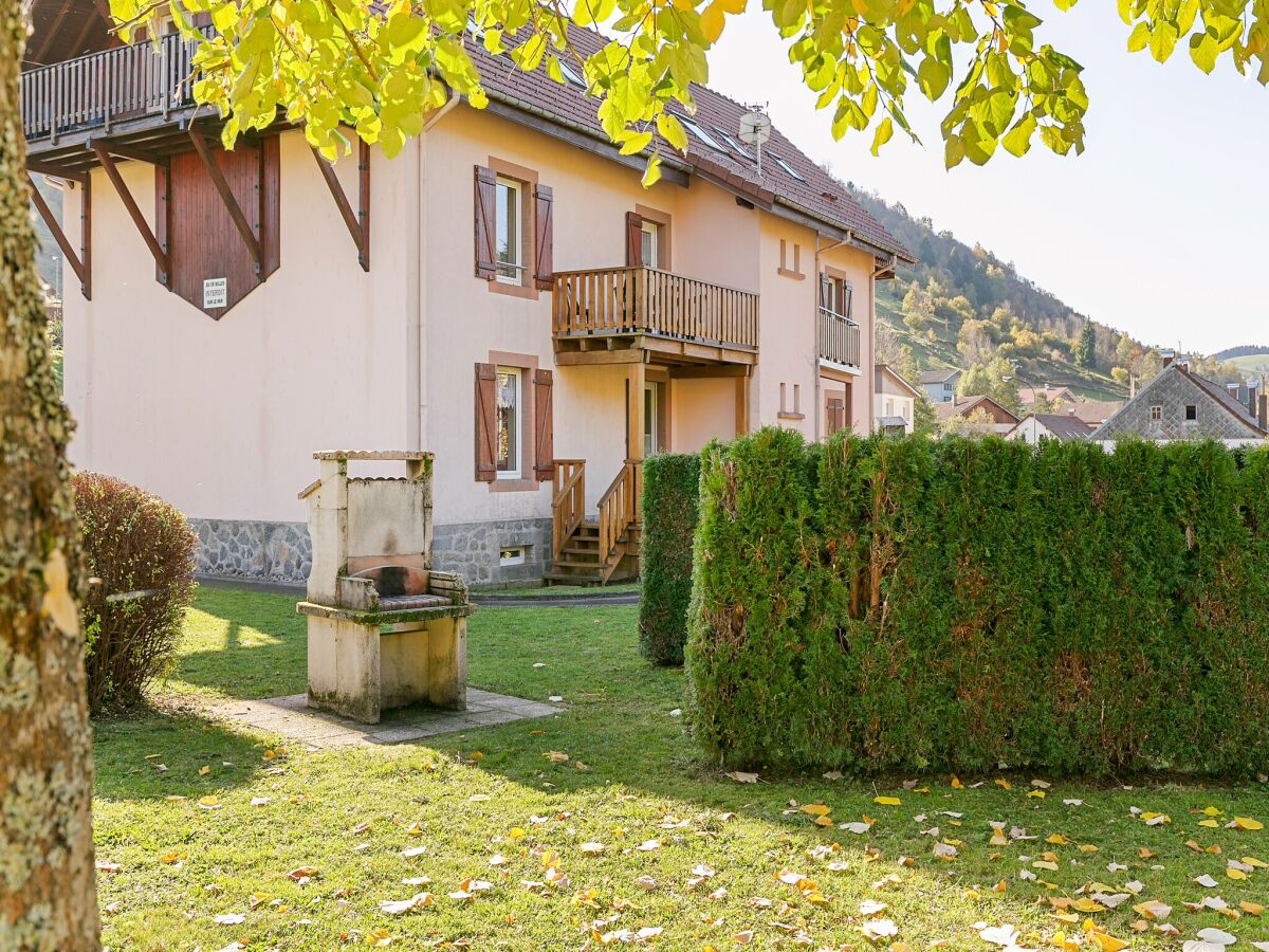 Apartment Spacious Apartment in La Bresse with Terrace - Outdoor photo 5