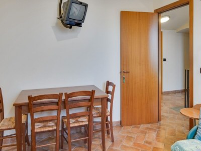 Farmhouse Belvilla by OYO Aiolina - Features photo 31