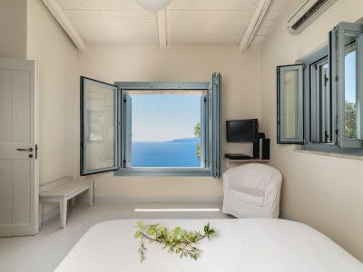 Villa Villa in Vasiliki with Private Pool & Beaches - Features photo 17