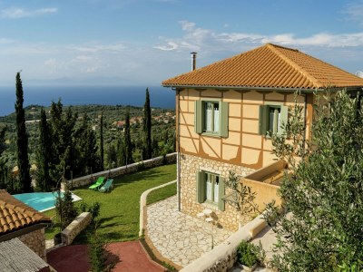 Villa Charming, warm vacation home, private pool, privacy and seaview, west Lefkas - Outdoor photo 6