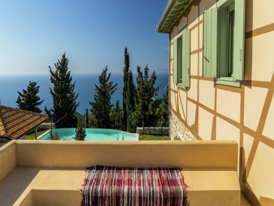 Villa Charming, warm vacation home, private pool, privacy and seaview, west Lefkas - Outdoor photo 8