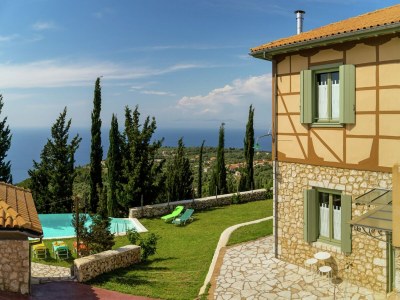Villa Charming, warm vacation home, private pool, privacy and seaview, west Lefkas - Outdoor photo 9