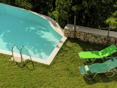 Villa Charming, warm vacation home, private pool, privacy and seaview, west Lefkas - Outdoor photo 11