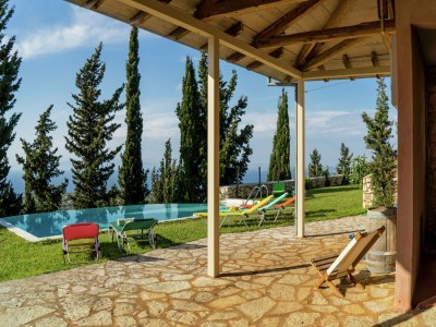 Villa Charming, warm vacation home, private pool, privacy and seaview, west Lefkas - Outdoor photo 13