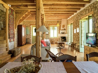 Villa Charming, warm vacation home, private pool, privacy and seaview, west Lefkas - Features photo 24