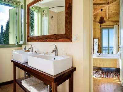 Villa Charming, warm vacation home, private pool, privacy and seaview, west Lefkas - Features photo 32