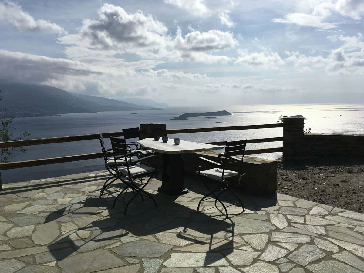 Villa Comfortable Villa near Sea in Andros - Outdoor photo 2