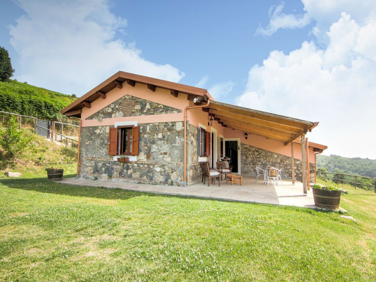 Villa Belvilla by OYO Villa in Torre di Ruggiero - Outdoor photo 2