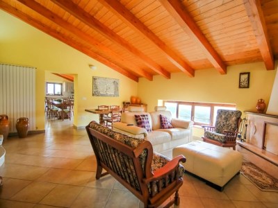 Villa Belvilla by OYO Villa in Torre di Ruggiero - Features photo 11