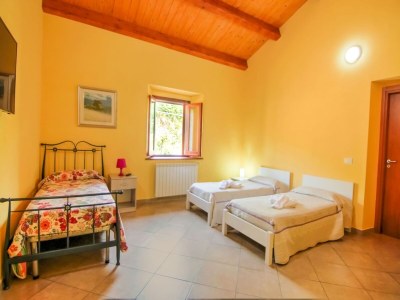 Villa Belvilla by OYO Villa in Torre di Ruggiero - Features photo 19