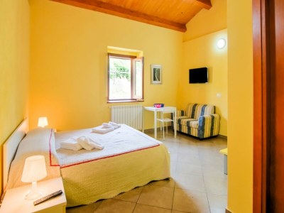 Villa Belvilla by OYO Villa in Torre di Ruggiero - Features photo 20