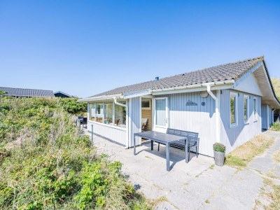 Holiday house 6 person holiday home in Henne - Outdoor photo 2