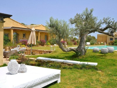 Holiday house Ferienhaus mit Pool - Outdoor photo 9