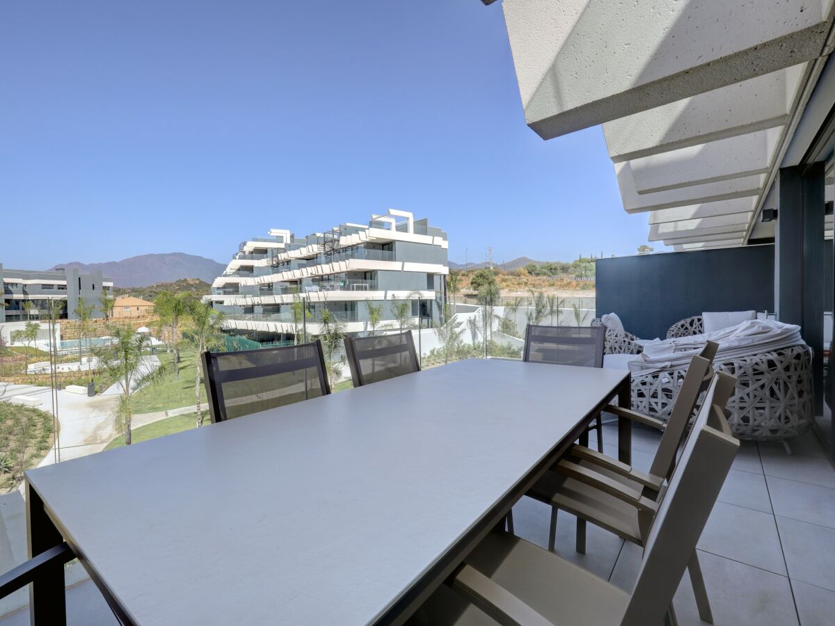 Apartment Belvilla by OYO Apartment in Estepona - Outdoor photo 4