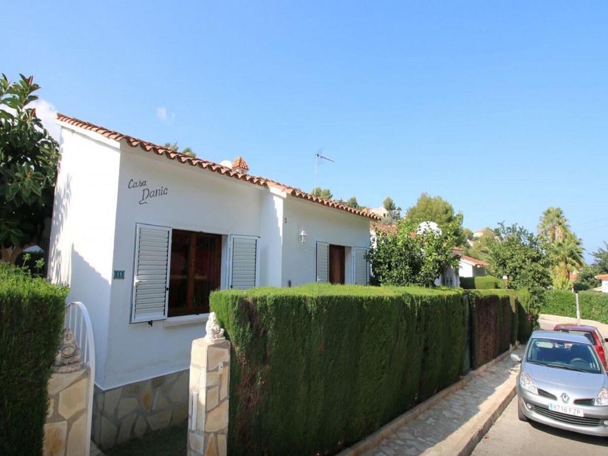 Bungalow Villa in Denia with Pool near Montgó Park - Outdoor photo 4