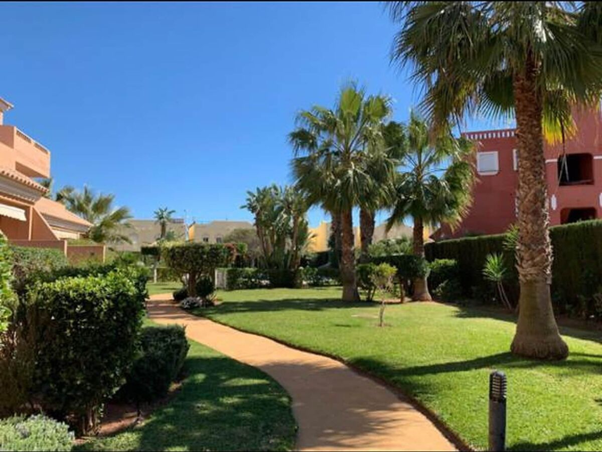 Apartment Gemütliche Wohnung in einer schönen Gegend. - Outdoor photo 2