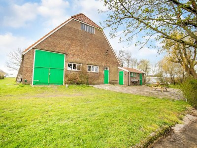Holiday house Gemütliches Ferienhaus in Sint Maartensvlotbrug mit gemeinsamer Terrasse - Outdoor photo 5