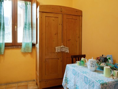 Holiday house Sun-kissed holiday home with swimming pool - Features photo 10