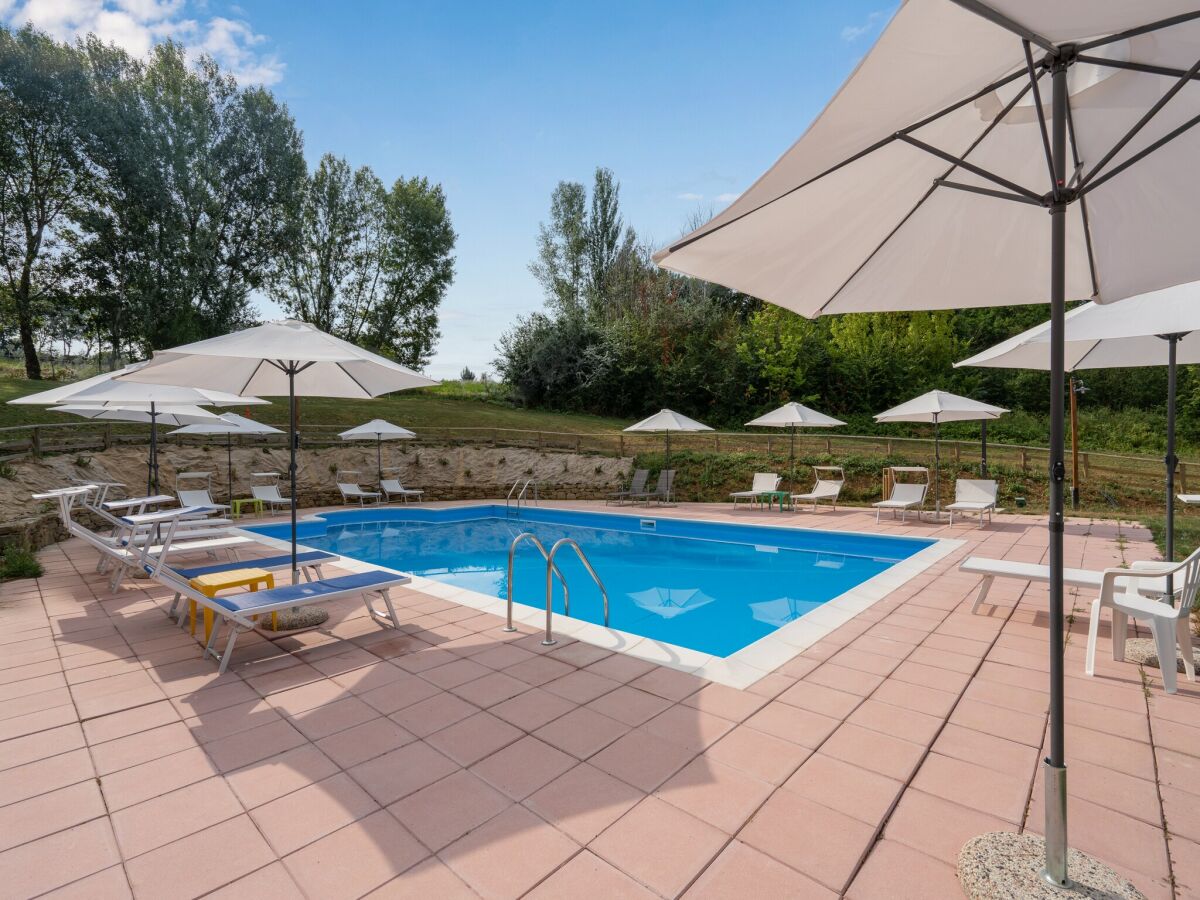 Holiday house Luxuriöses Ferienhaus in Montone mit 2 Swimmingpools