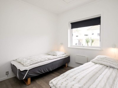 Holiday park 4 person holiday home on a holiday park in Blåvand - Outdoor photo 42