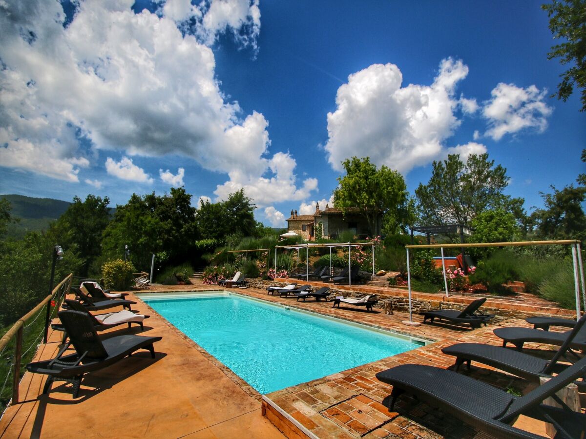 Farmhouse Luxuriöses Bauernhaus in Umbertide mit Pool - Outdoor photo 3