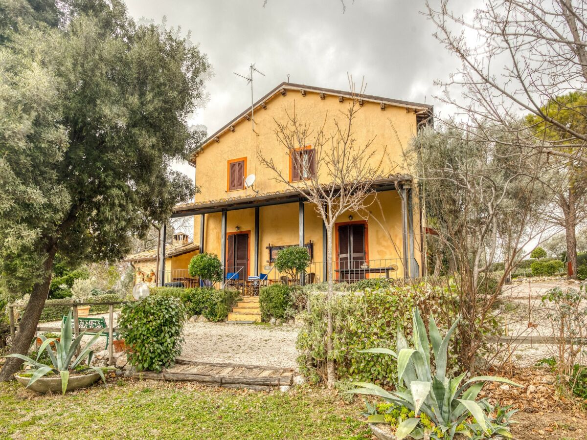 Holiday house Abgeschiedenes Ferienhaus in Montefalco mit Swimmingpool