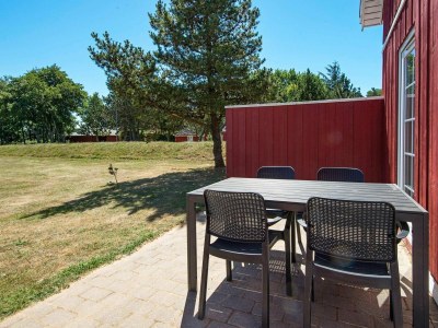 Holiday park 6 person holiday home on a holiday park in Blåvand - Outdoor photo 12