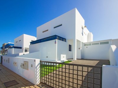 Holiday house Charmantes Haus mit Pool und Meerblick - Outdoor photo 7