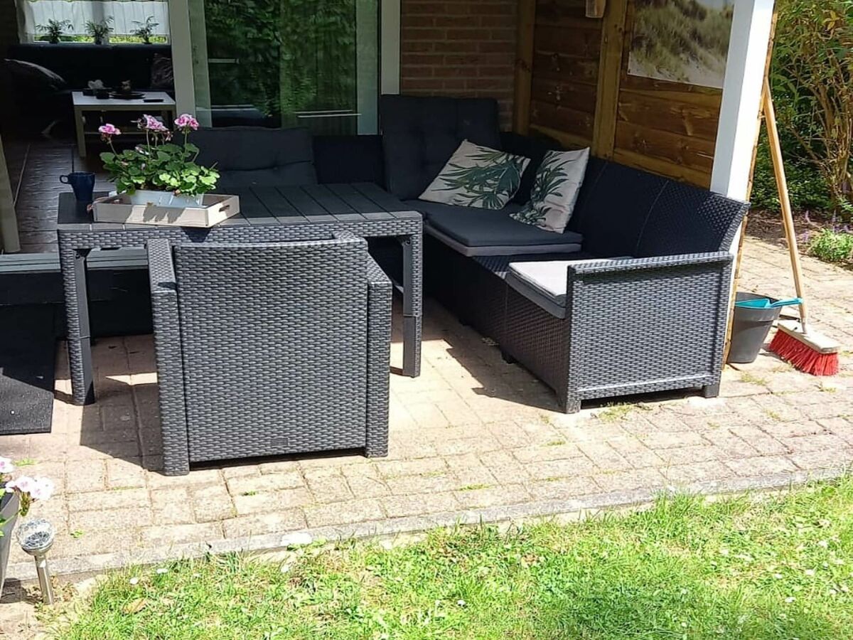 Bungalow Nice bungalow in Beek with hot tub - Outdoor photo 2