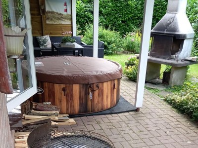 Bungalow Nice bungalow in Beek with hot tub - Outdoor photo 10