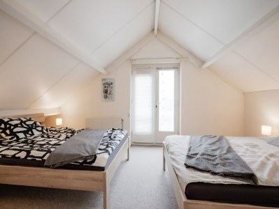 Bungalow Nice bungalow in Beek with hot tub - Features photo 27