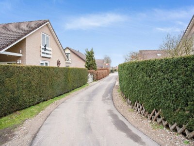 Bungalow Nice bungalow in Beek with hot tub - Environment photo 33