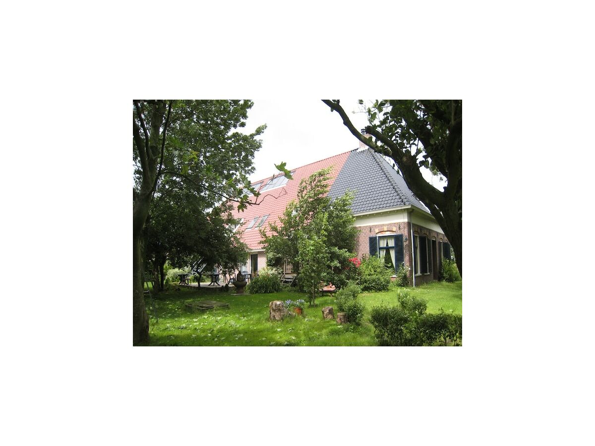 Farmhouse Authentisches Bauernhaus in Pingjum mit Whirlpool