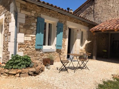 Holiday house Charming holiday home with private pool - Outdoor photo 17