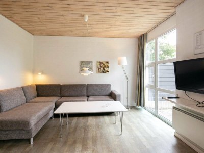 Holiday park 6 person holiday home on a holiday park in Blåvand - Outdoor photo 6