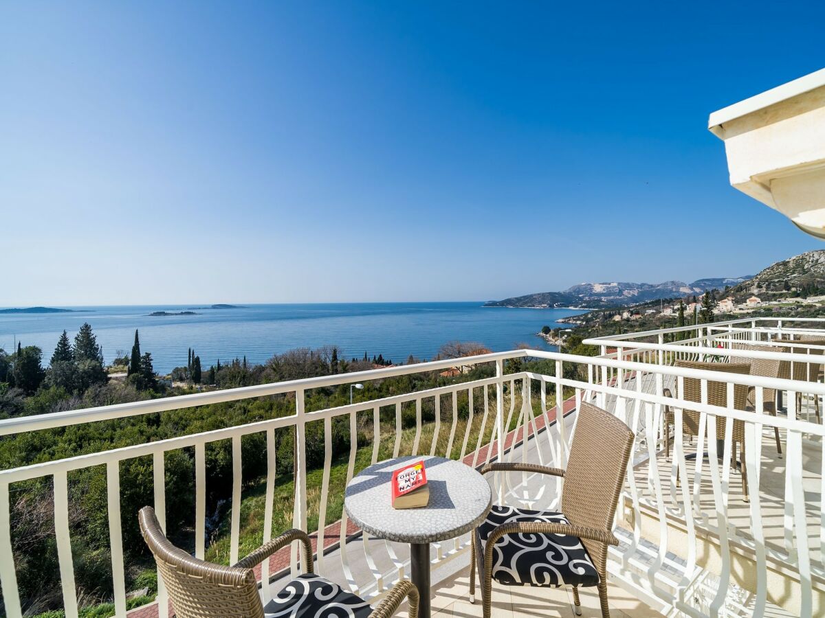 Apartment Villa Samba -  Luxury One-Bedroom Apartment with Balcony and Sea View - Outdoor photo 2